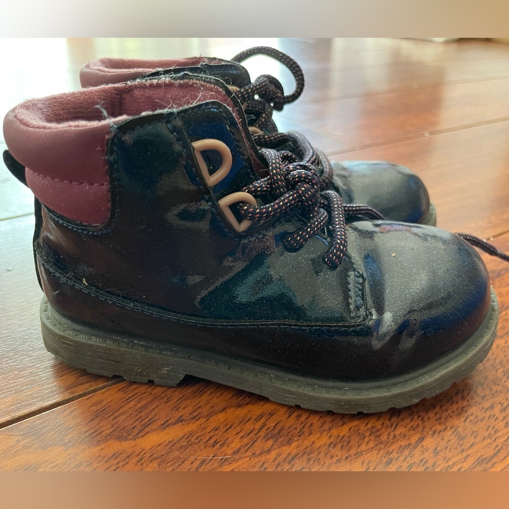 Toddler Oshkosh glitter boots